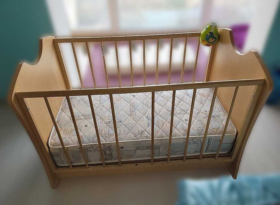 Детская кроватка и матрас. Возможно отдельно. Только самовывоз