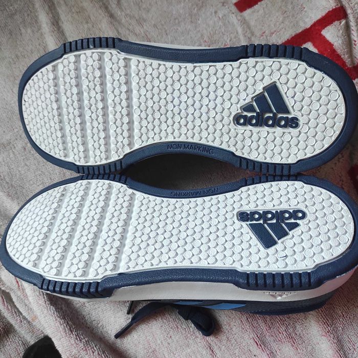 Buty Adidas 35,5. Nowe