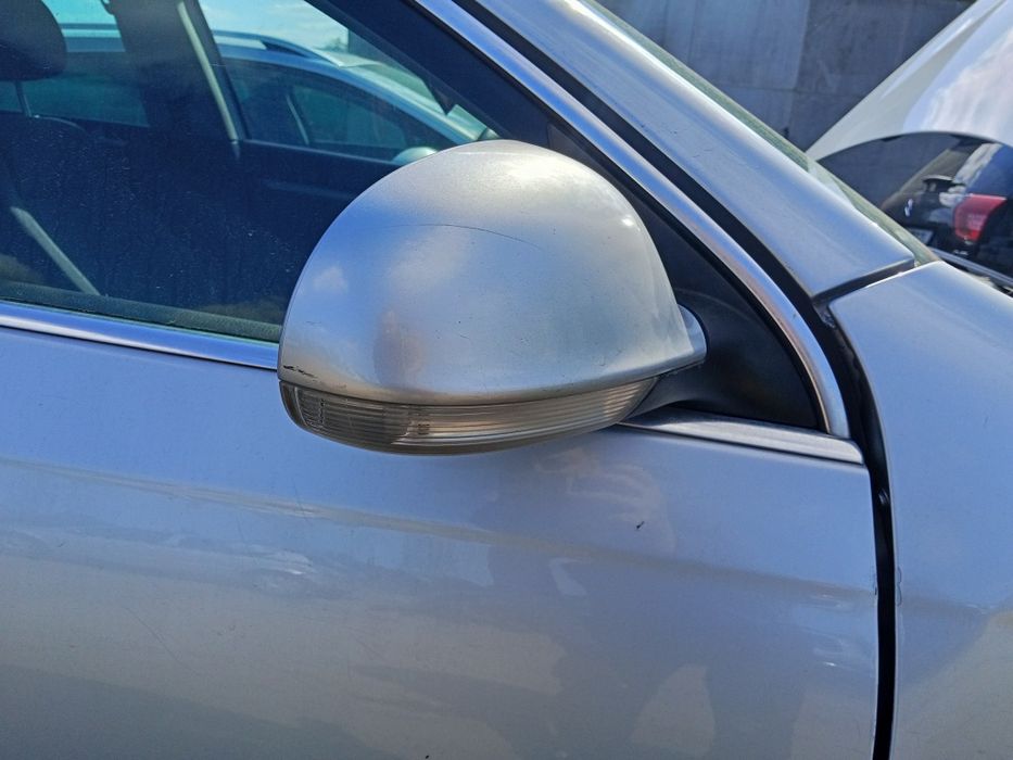 Lusterko prawe VW Golf 5 LA7W