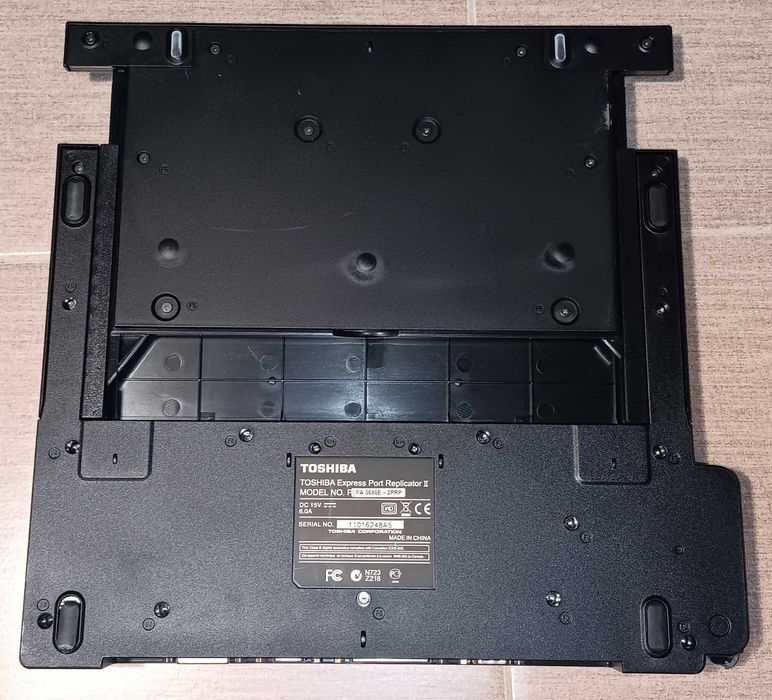 Docking Station Toshiba PA3680E-2PRP Tecra