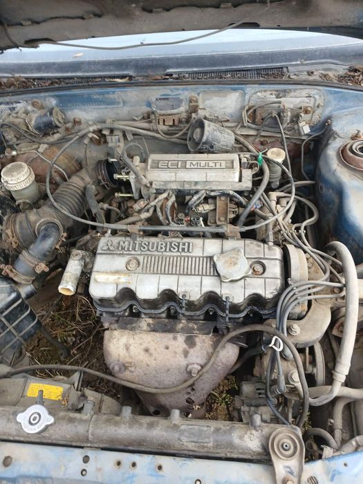 Бампер Mitsubishi Galant 6 E32