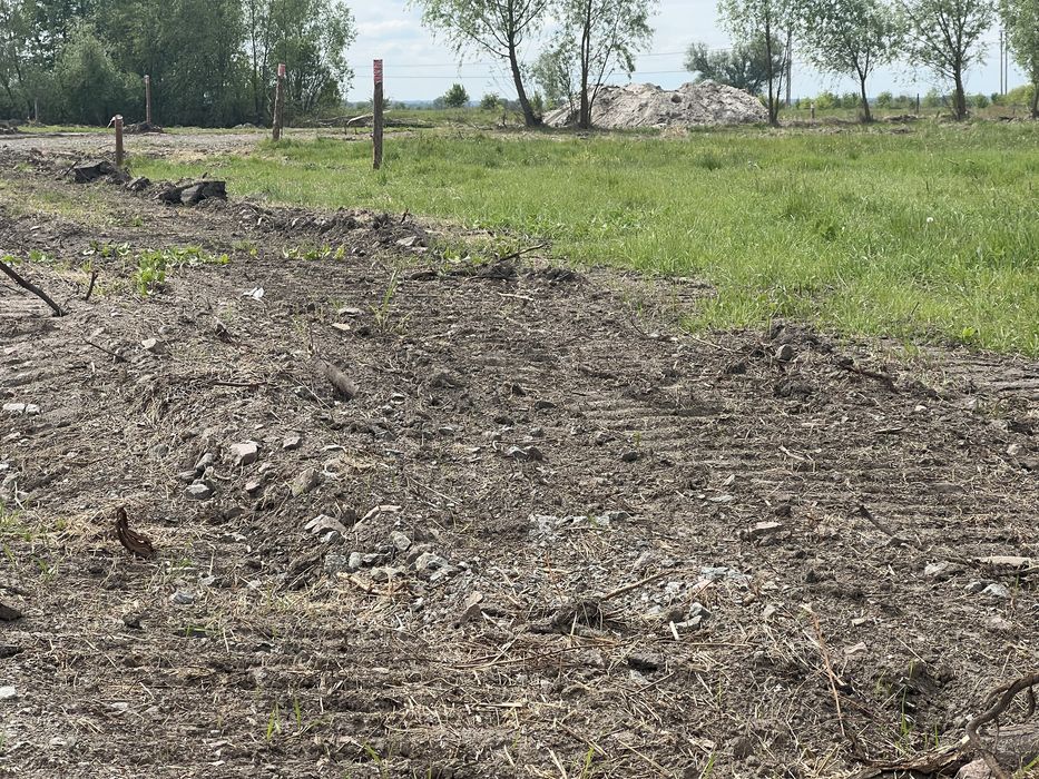 Прод зем 9сЗазимье рядом с озером село