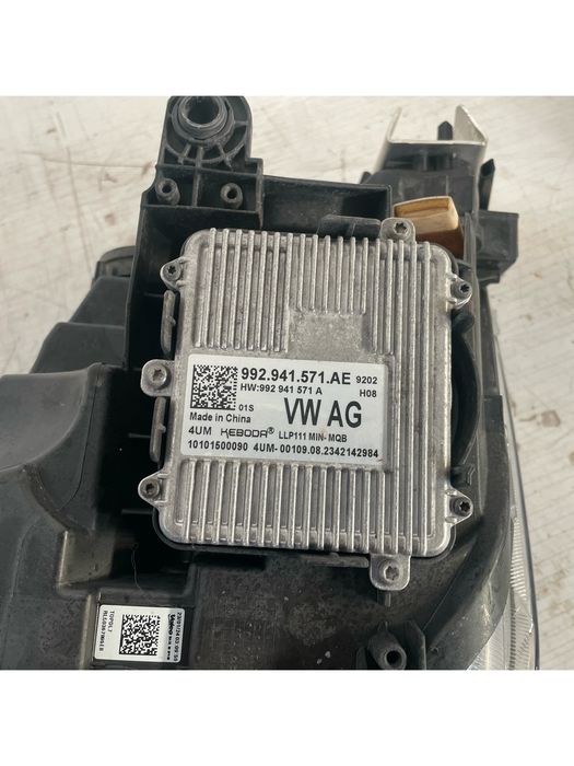 Ótica / farol direita SEAT Ibiza V (KJ1)