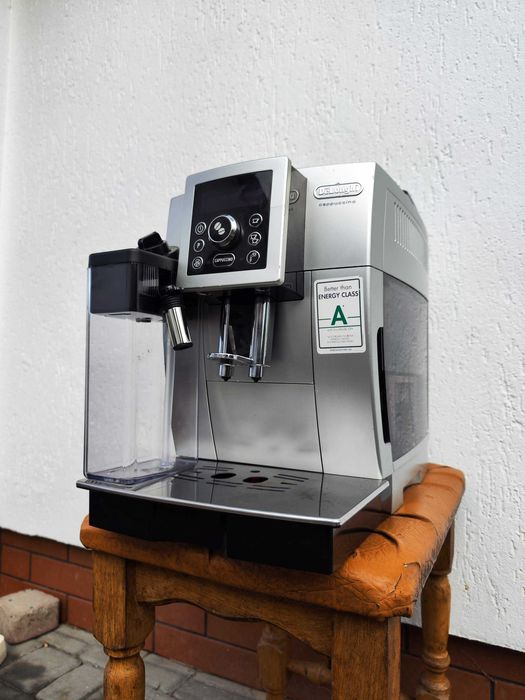 Кавомашина кофемашина Delonghi cappuccino ECAM 23.460 новий молочник
