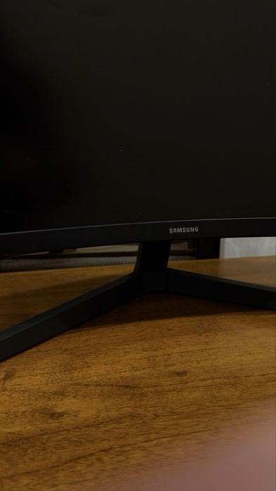 Samsung Odyssey G5 27" 144Hz