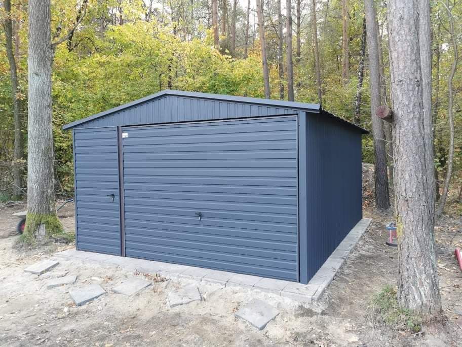 Garaż blaszany pojedynczy 4x5m - Dach dwuspadowy, Brama uchylna, Grafi