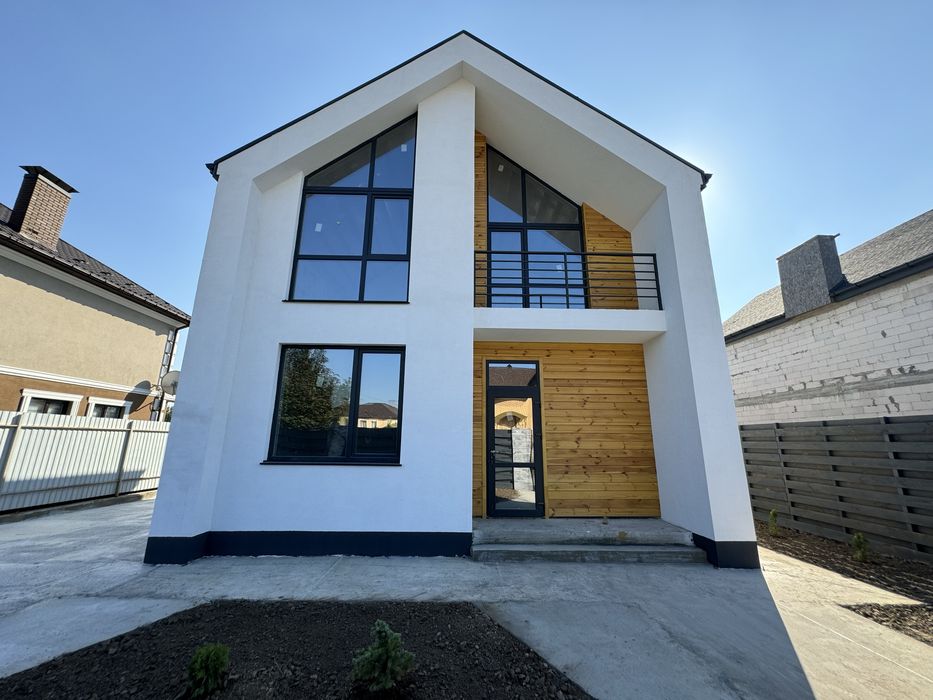 РОЗТЕРМІНУВАННЯ! Двохповерховий будинок 140 м2