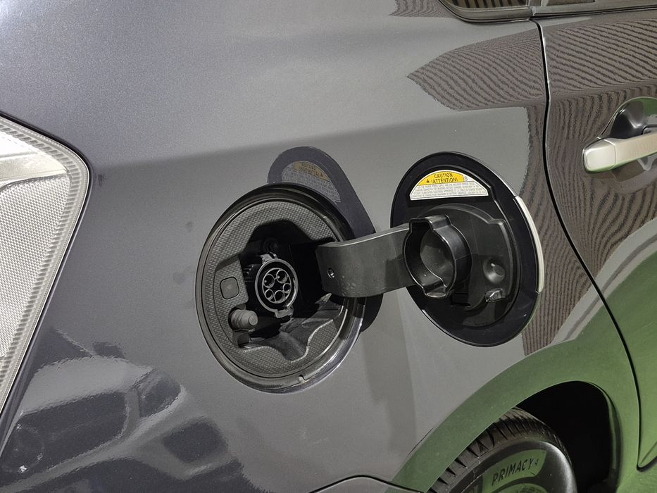 Toyota Prius 1.8 PLUG-IN Hybrid | GARANTIA | NACIONAL