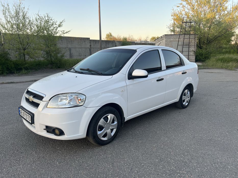 Chevrolet Aveo в ідеальному стані в заводській фарбі