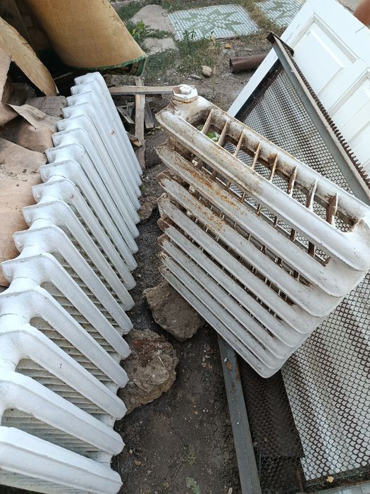 Батарея опалення чугун (чавун)