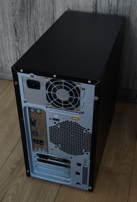 Komputer Gamingowy Intel Core i5 7400 3.5Ghz NVIDIA GTX 1050 Ti 4GB 8GB DDR4 SSD