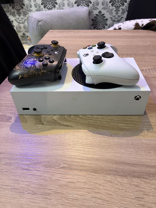 Xbox series s 2 pady