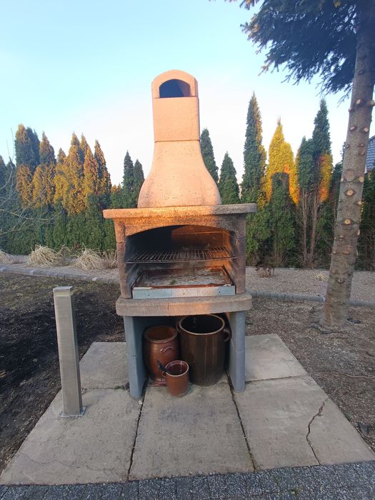 Grill betonowy ogrodowy