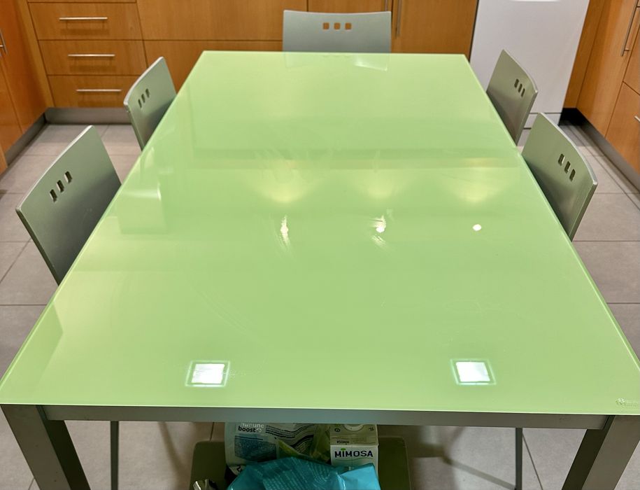 Mesa cozinha em vidro lacado
