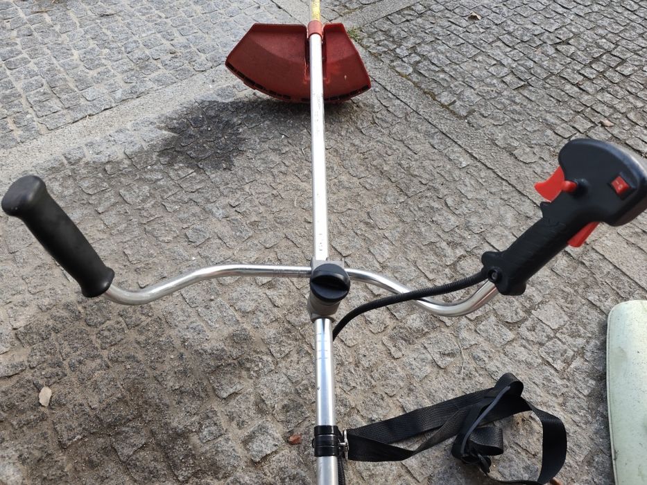Roçadora kobota 53cc profissional aceito troca por rossadora kavasakis