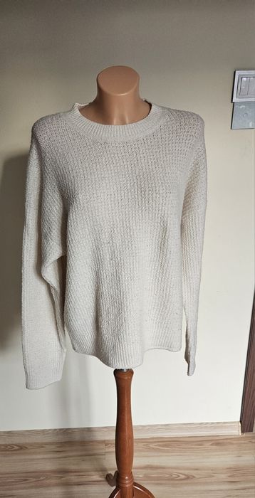 Sweter beżowy M pieces