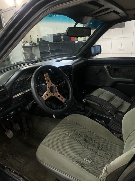 Bmw e30 2.0 m20 320i без торга!!