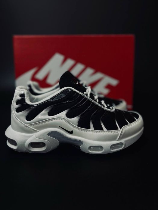 Уникальные женские кроссовки Nike Air Max Tn plus/ белые найк 95
