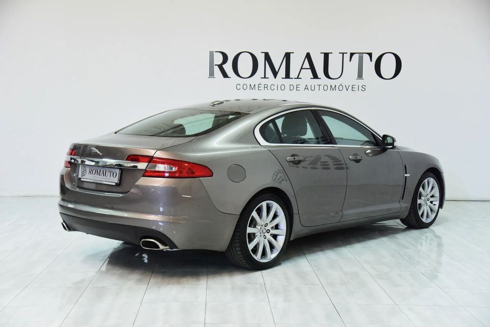 Jaguar XF 2.7 D V6 Luxury