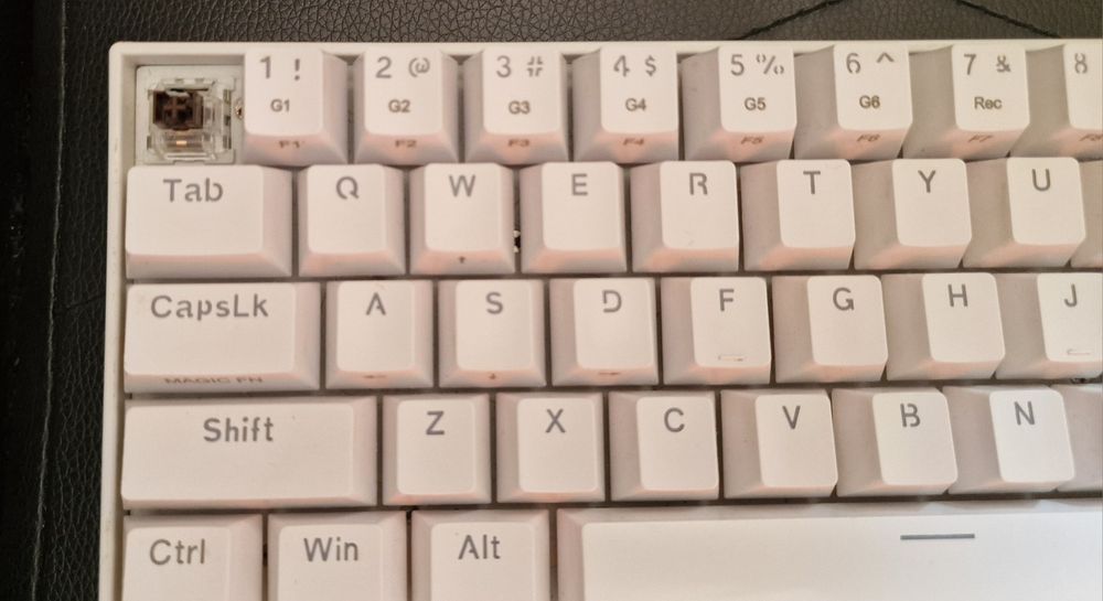 Teclado mecânico Reddragon 60%