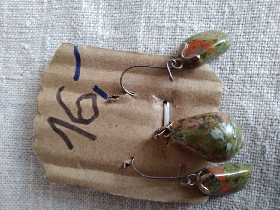 Zestaw, komplet biżuterii z naturalnych mineralnych kamieni