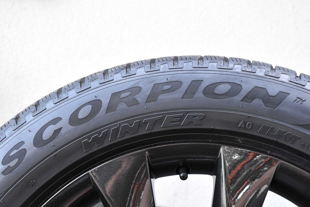 Nowe koła zimowe OEM Audi Q4 Sportback e-tron VW ID.4 ID.5 ID.6 SKODA ELROQ ENYAQ PEAQ CUPRA Tavascan 19" Pirelli