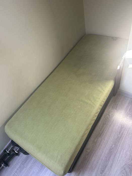 Łóżko używane otwierane