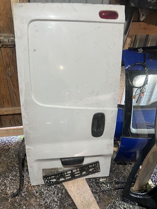 Задня ліва дверка Opel Vivaro Renault Trafic Nissan
