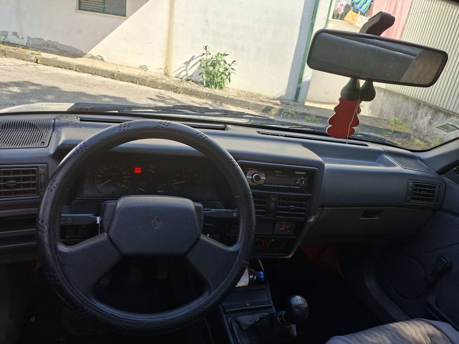 Renault 19 impecável barato
