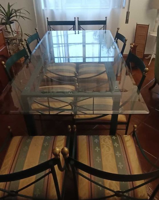 Mesas de jantar e 8 cadeiras
