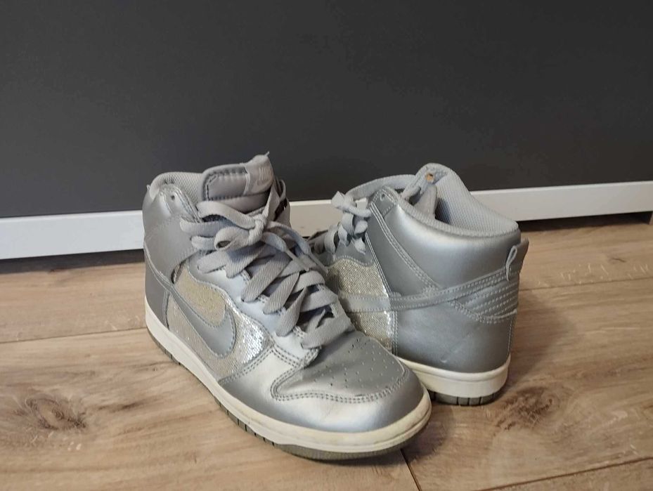 Nike Dunk High Metalic Silver size 36