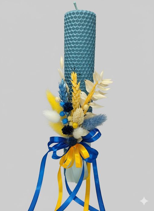 Стрітенські та Великодні декоровані  свічки із вощини