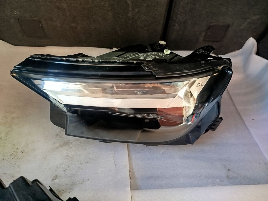 Фара audi q4 ауді Q4 Ауди Q4 etron етрон E-tron