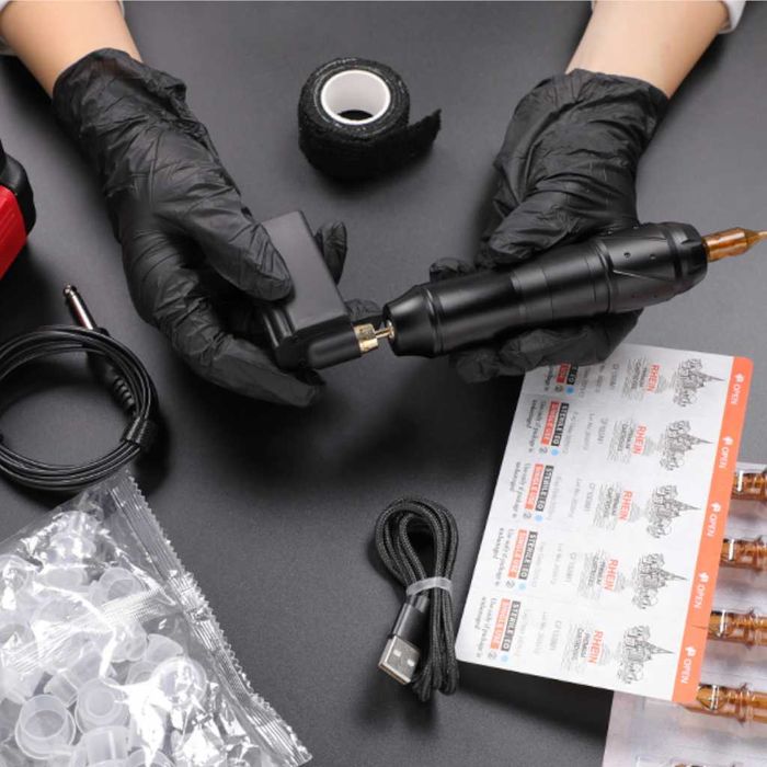 Kit Tatuagem Tattoo Máquina Rotativa Bateria Mala Agulhas Acessórios