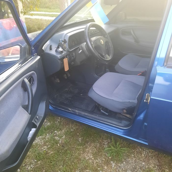 Продам авто в доброму стані 21099