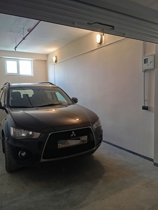 Продаж гаража у багаторівневому паркінгу з охороною і відеонагляд