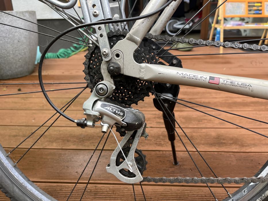 Rower Trek 7500FX 22,5 cala 57 cm Shimano Altus