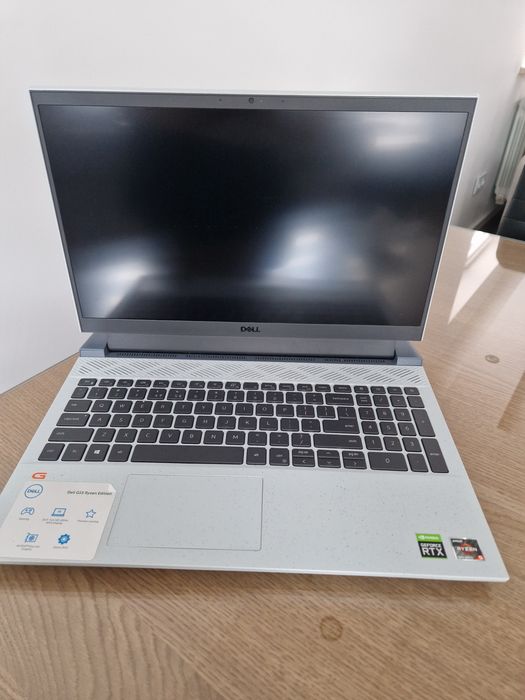 Laptop dell G15 5515 ryzen 5 5600 H gamingowy szary