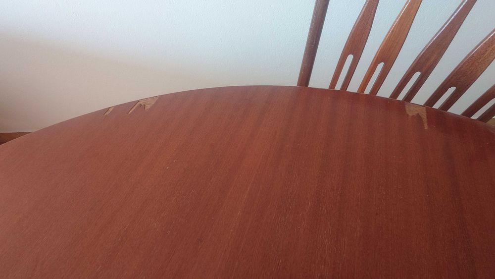 Mesa Extensível e 6 Cadeiras