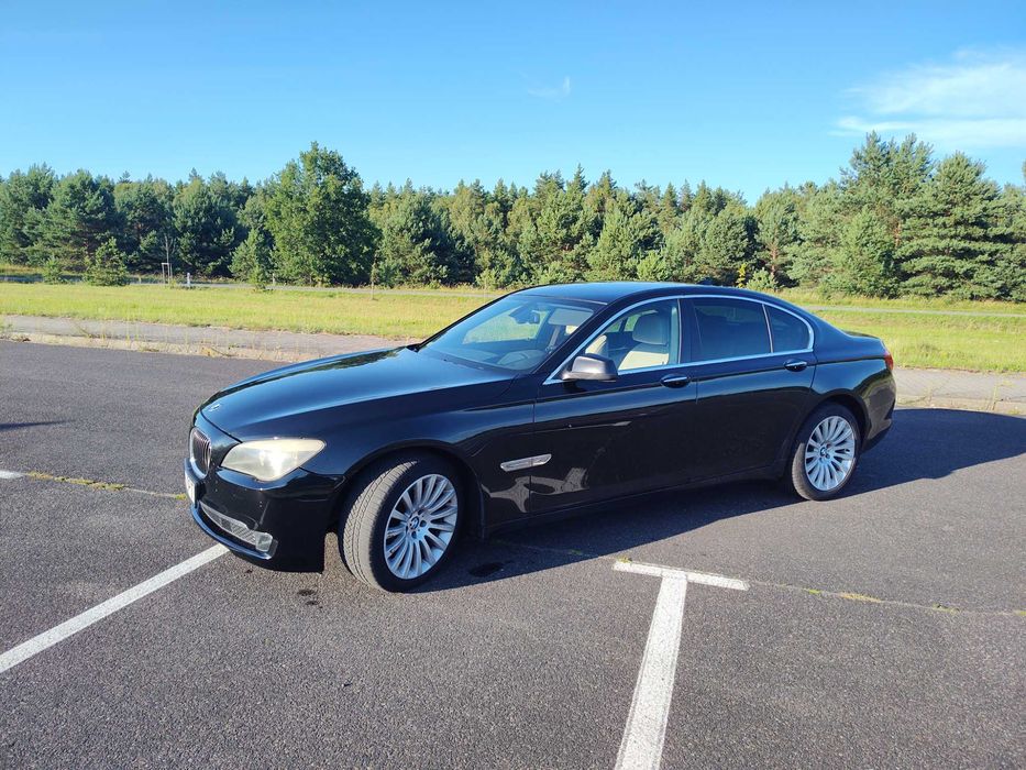 BMW F01 740 D xdrive