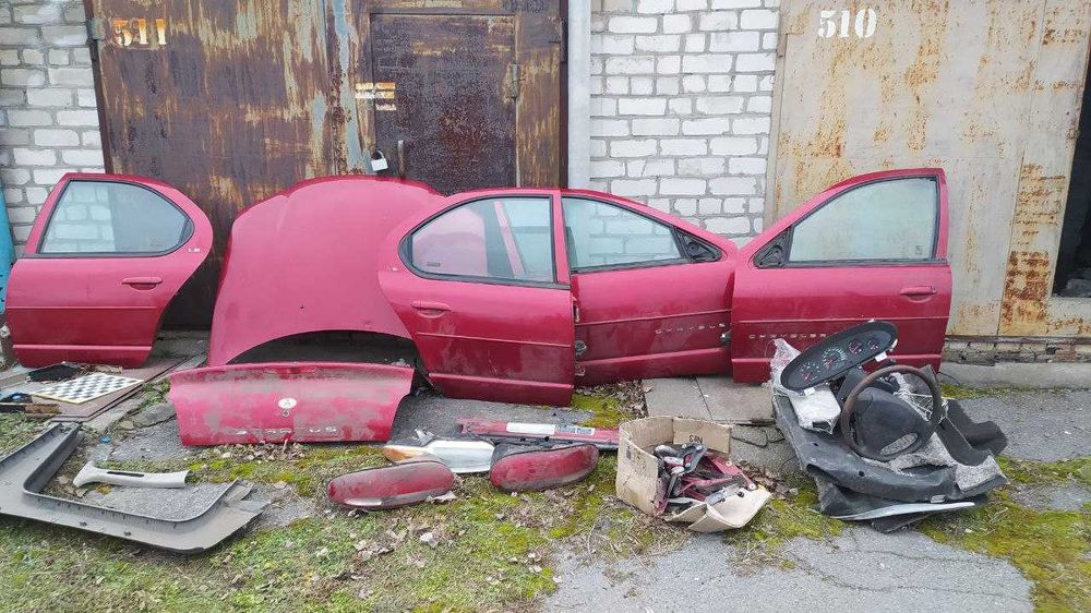 Dodge Stratus 2,0 Chrysler Voyager 1994г 2,5 дизель.