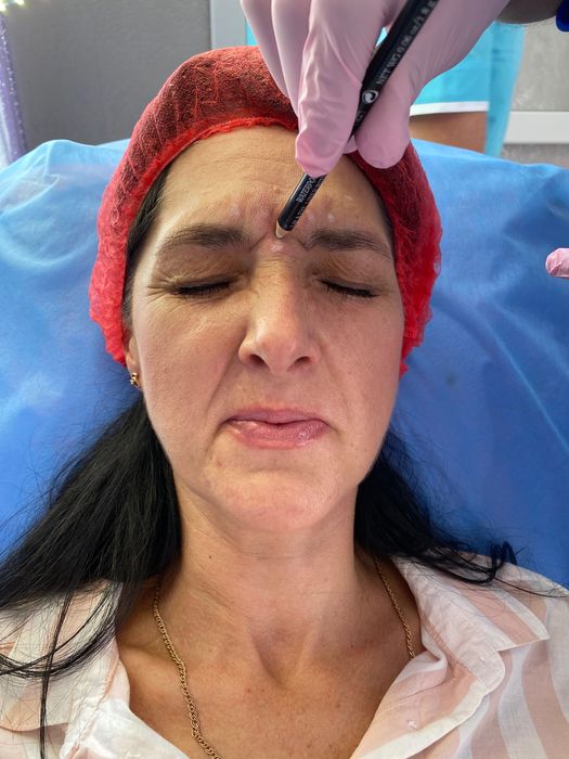 Навчання для косметологів, постановка руки