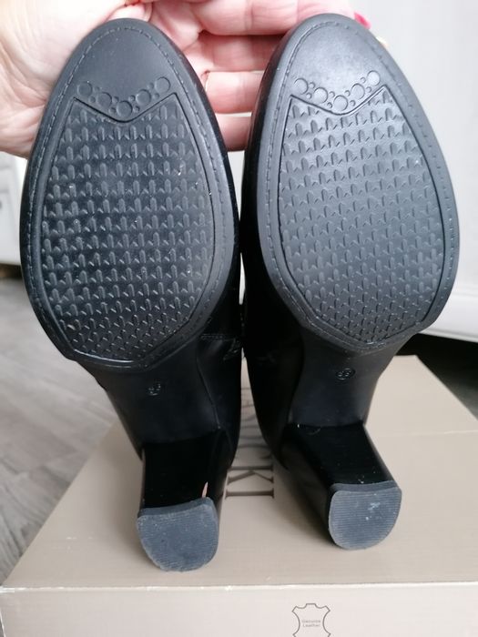 Botki czarne skórzane Lasocki