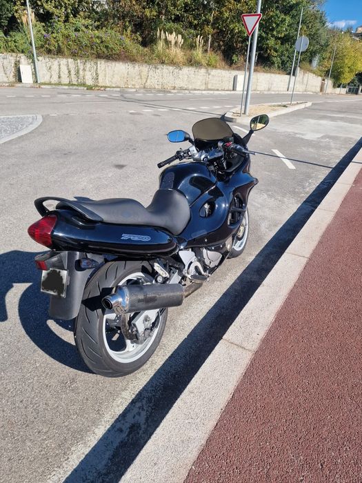 Suzuki gsx 750 f