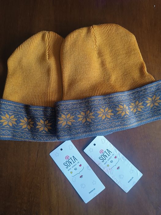 Шапка вовняна для двійні