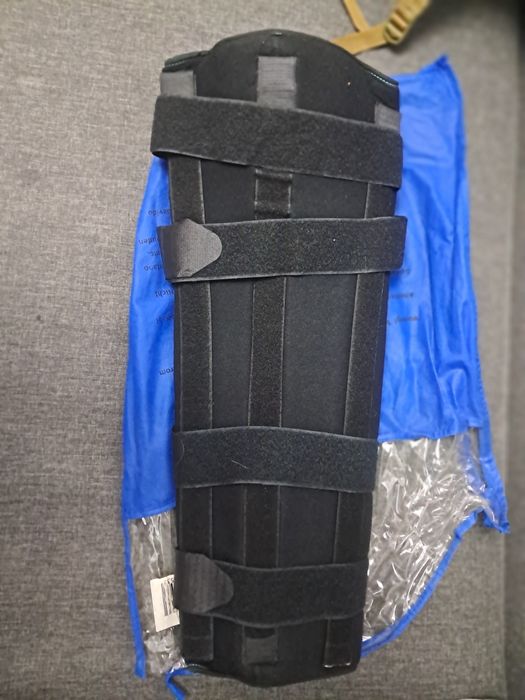 Ортез, фіксатор на колінний суглоб