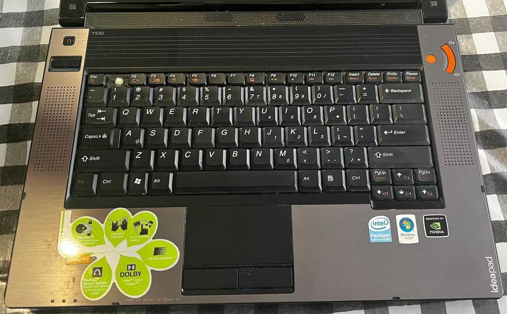 1_Komputer/Laptop LENOVO IdeaPad Y530