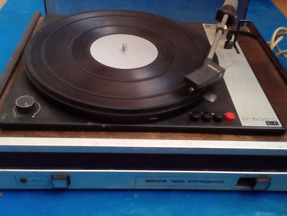 Электропроигрыватель Вега - 106 - стерео (на запчасти)