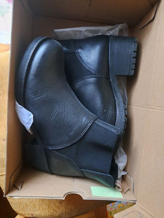Botas pretas 38...