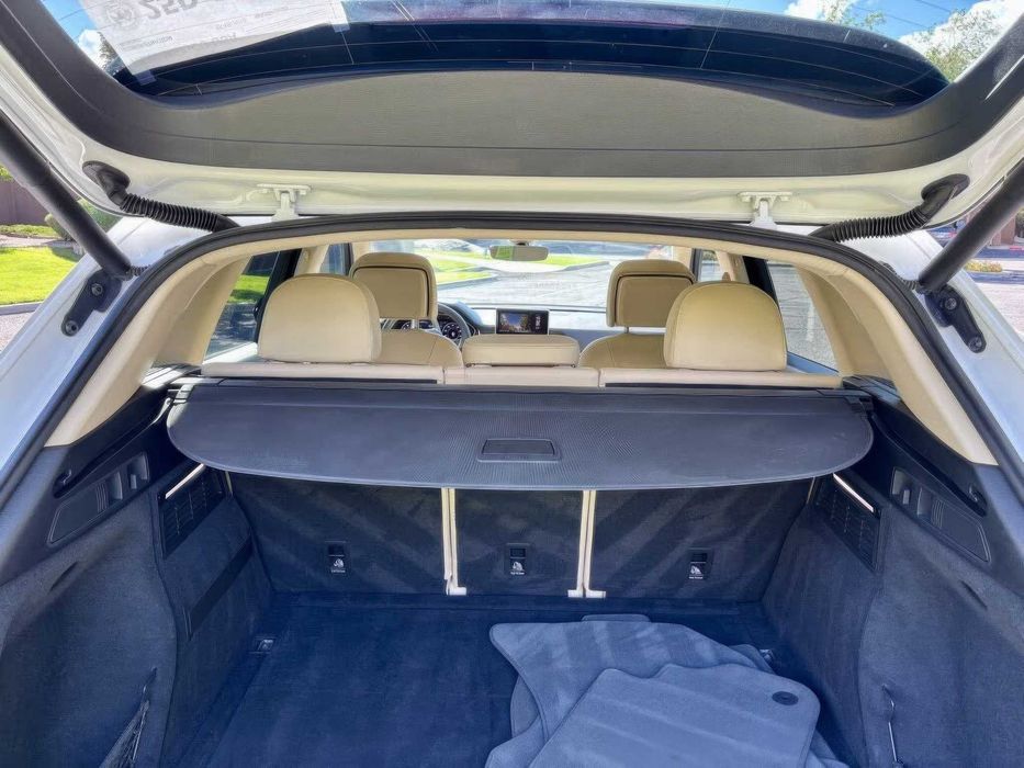 Audi Q5 quattro Premium Plus      2019